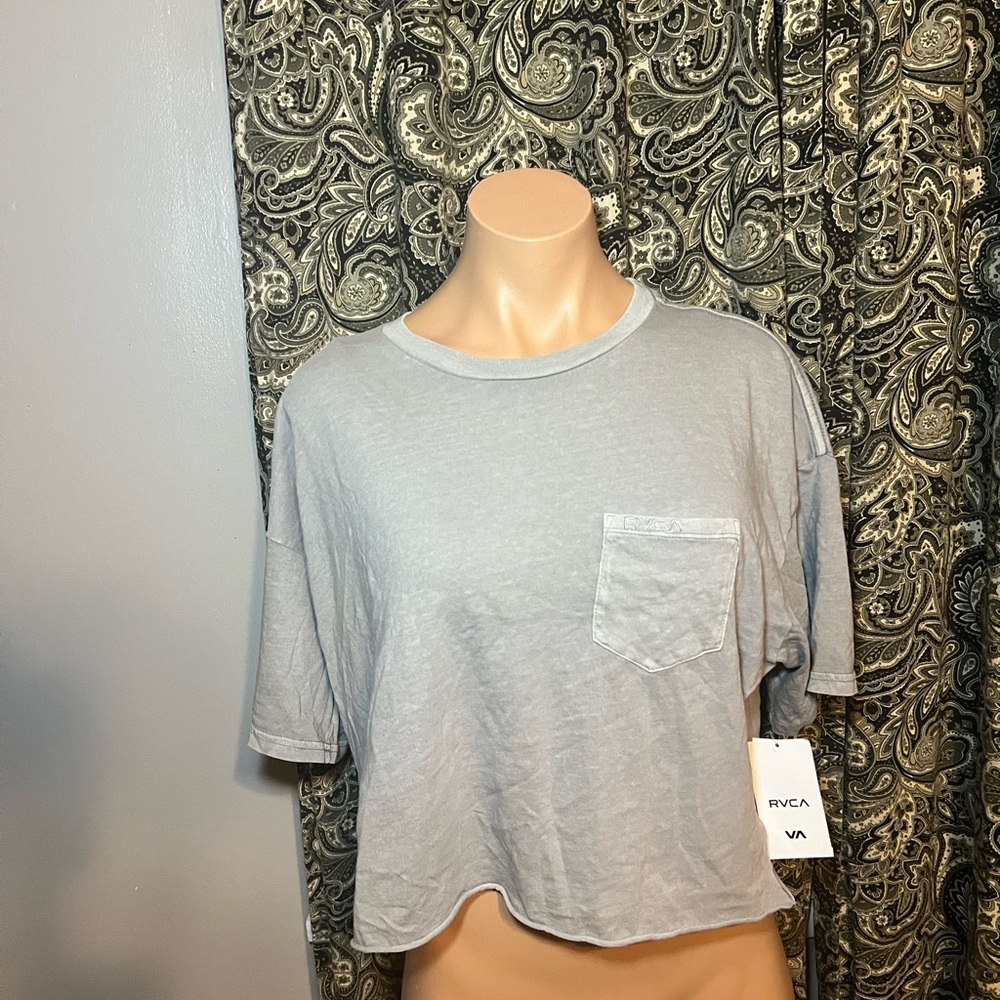 NWT RVCA Cropped Top With Front Pocket